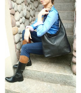 Handbag Leather black bag, soft natural leather, zippered