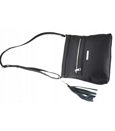 Skórzana  torebka Vera Pelle listonoszka z kieszenią i frędzlem czarna