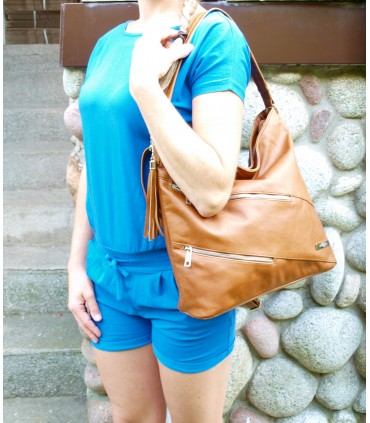 copy of Skórzana czarna torebka/worek z blaszką i frędzlem