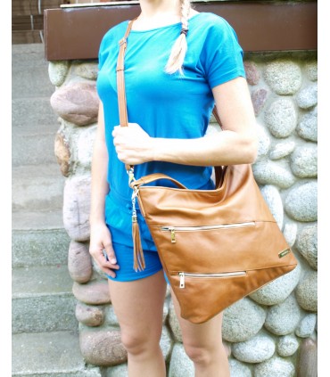 copy of Skórzana czarna torebka/worek z blaszką i frędzlem